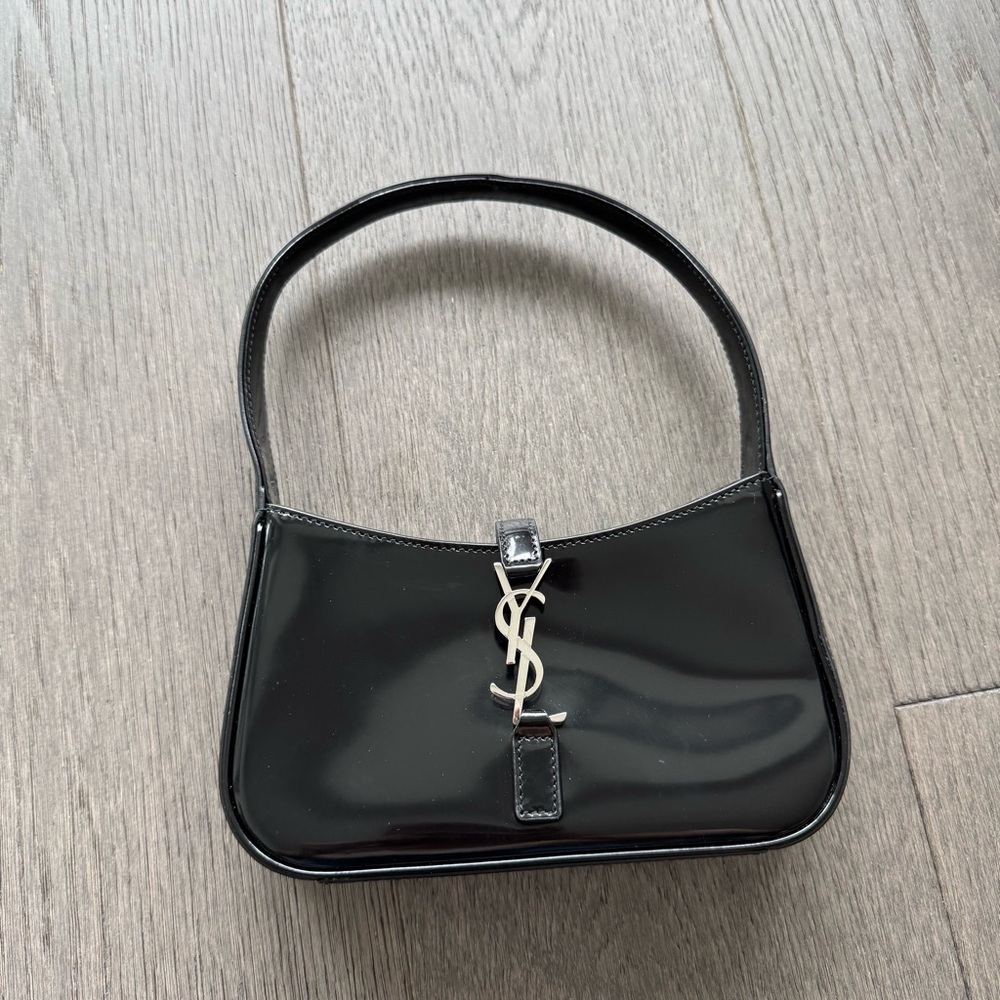 SAINT LAURENT Patent leather Le 5 A 7 Mini hobo black